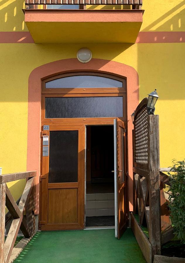 2-Izbovy Apartman Mlynica S Balkonom Exterior foto